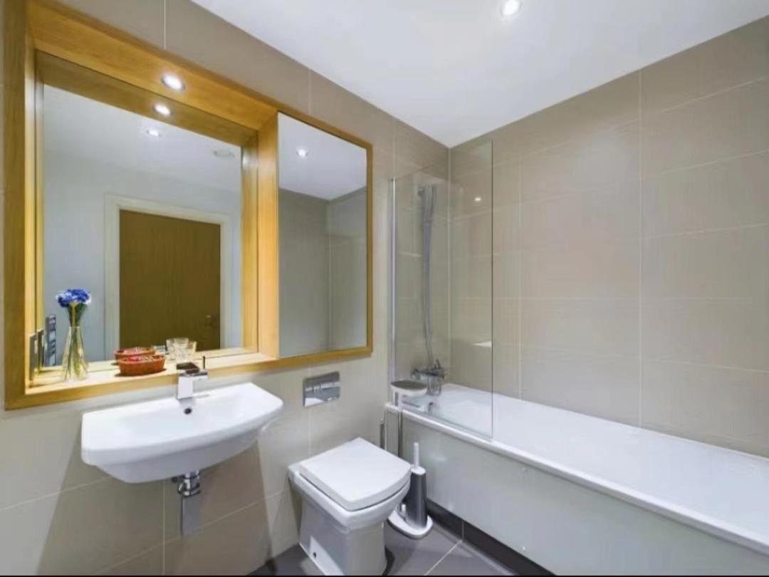 Homestay Room With Stunning Thames River View ロンドン エクステリア 写真